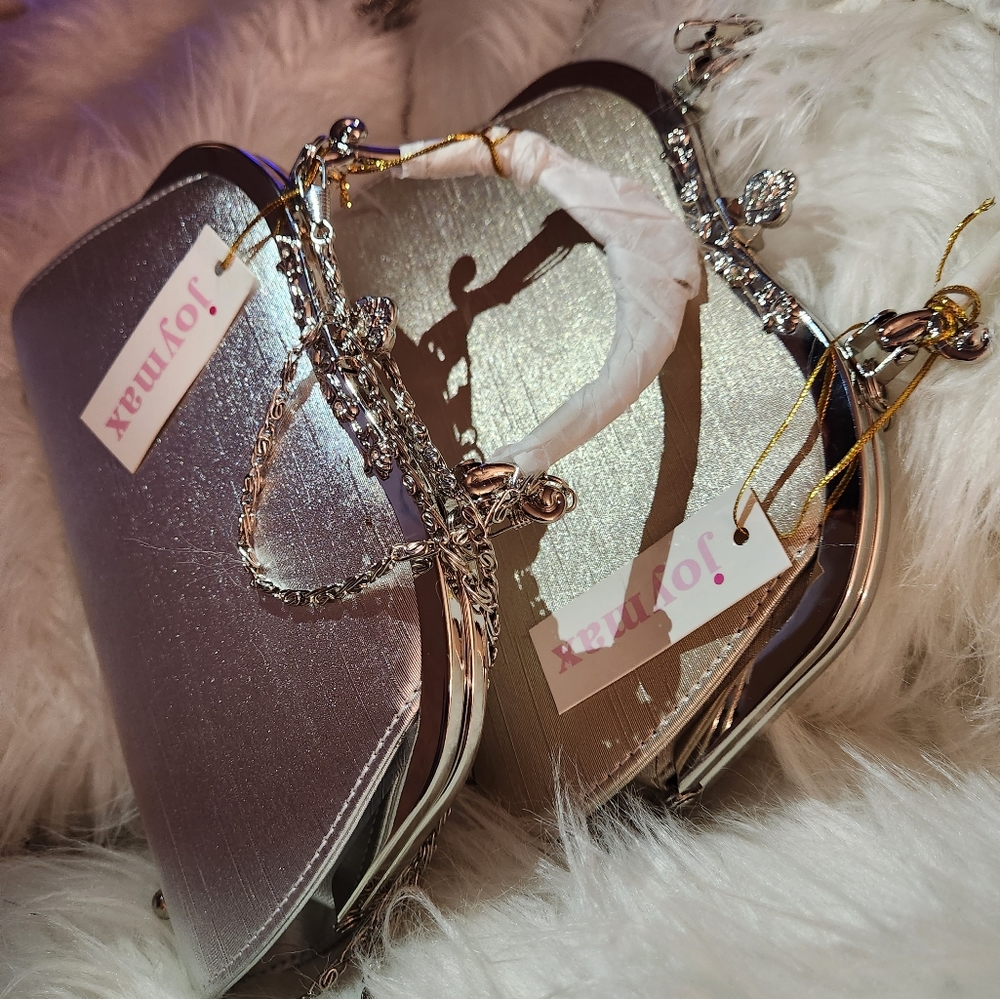 2 Classy Purses - Picture 2 of 4